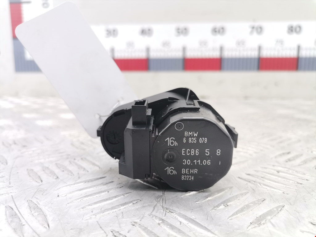 Моторчик заслонки печки BMW 7er 7 серия E65/E66 2001-2008