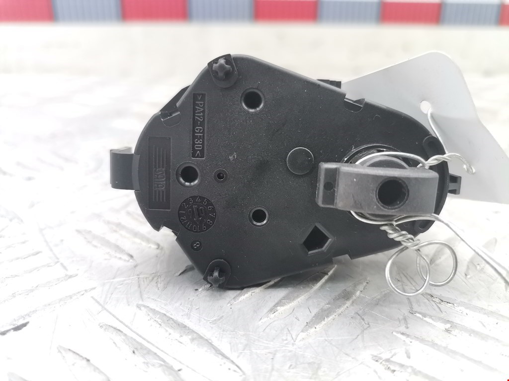 Моторчик заслонки печки BMW 7er 7 серия E65/E66 2001-2008