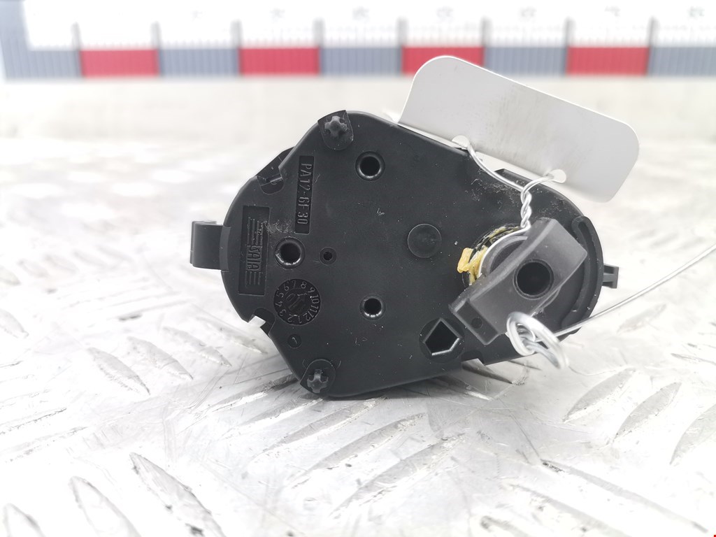 Моторчик заслонки печки BMW 7er 7 серия E65/E66 2001-2008