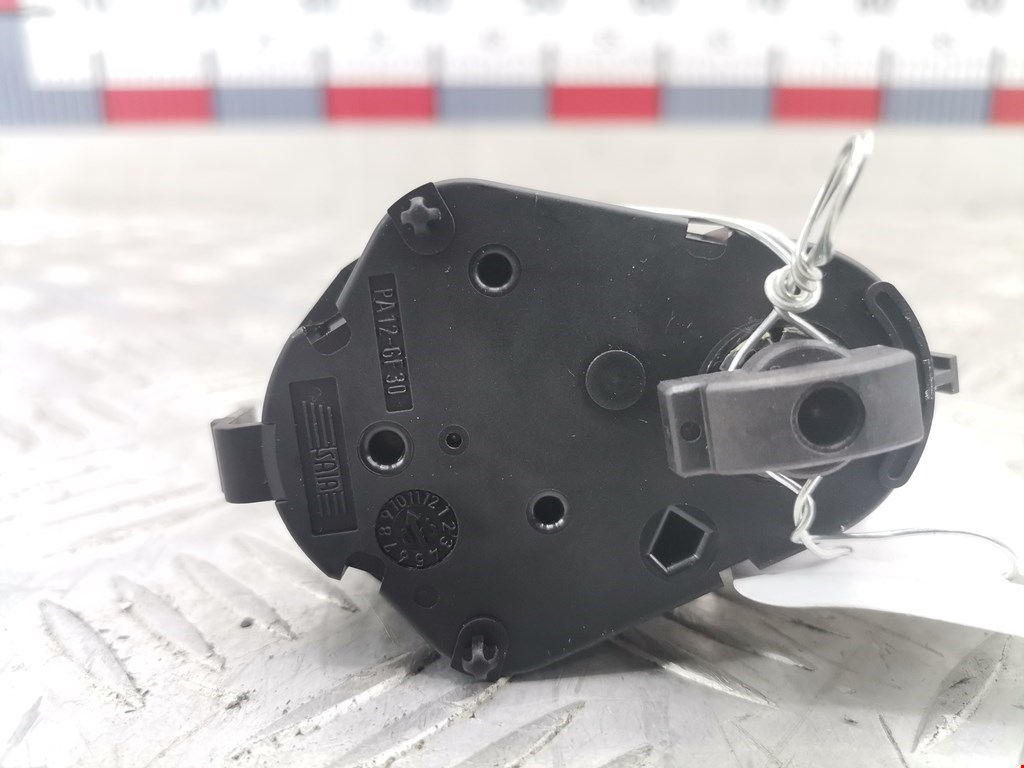 Моторчик заслонки печки BMW 7er 7 серия E65/E66 2001-2008