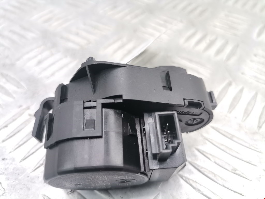 Моторчик заслонки печки BMW 7er 7 серия E65/E66 2001-2008