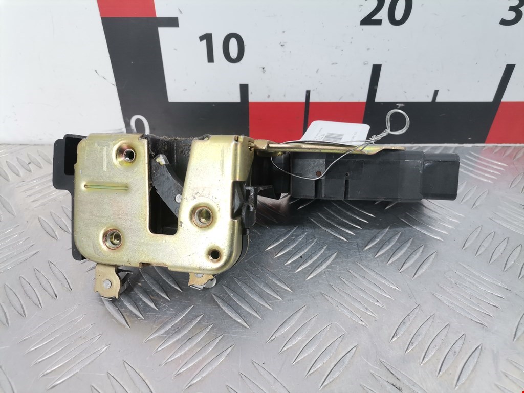 Замок двери передней левой MITSUBISHI Space Star 1999-2006