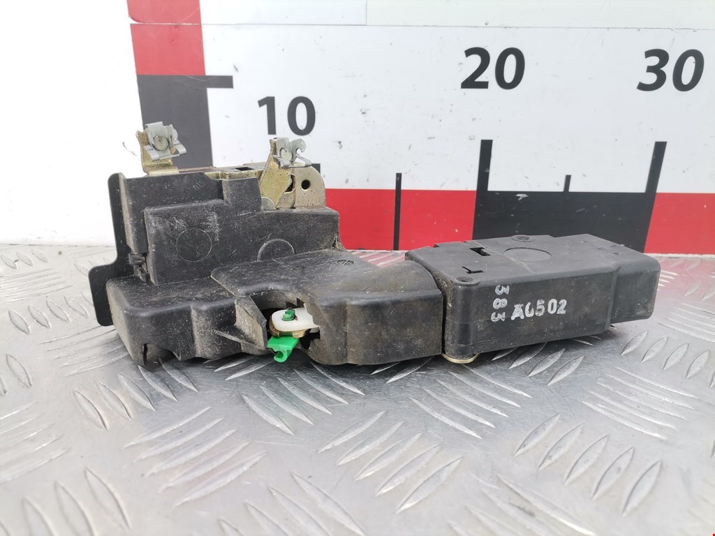 Замок двери передней левой MITSUBISHI Space Star 1999-2006