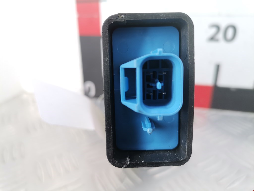 Замок двери передней левой MITSUBISHI Space Star 1999-2006