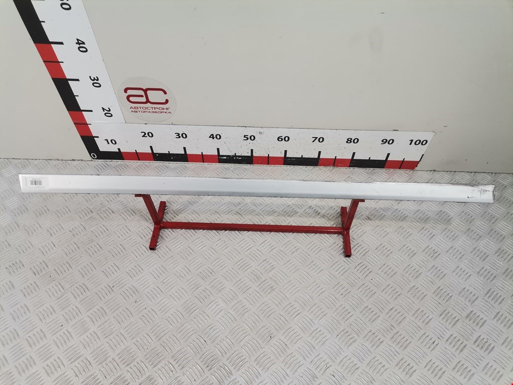 Накладка декоративная (молдинг) двери передней левой Audi A6 C5 (1997-2005)