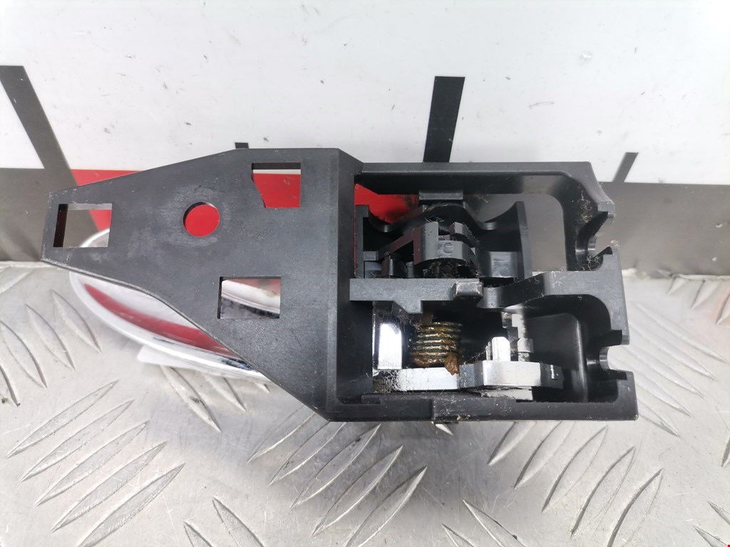 Ручка дверная передняя внутренняя левая TOYOTA RAV 4 XA30 2006-2012