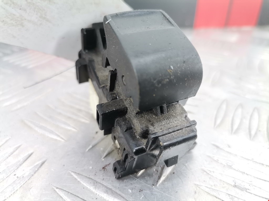 Кнопка стеклоподъемника TOYOTA RAV 4 XA30 2006-2012