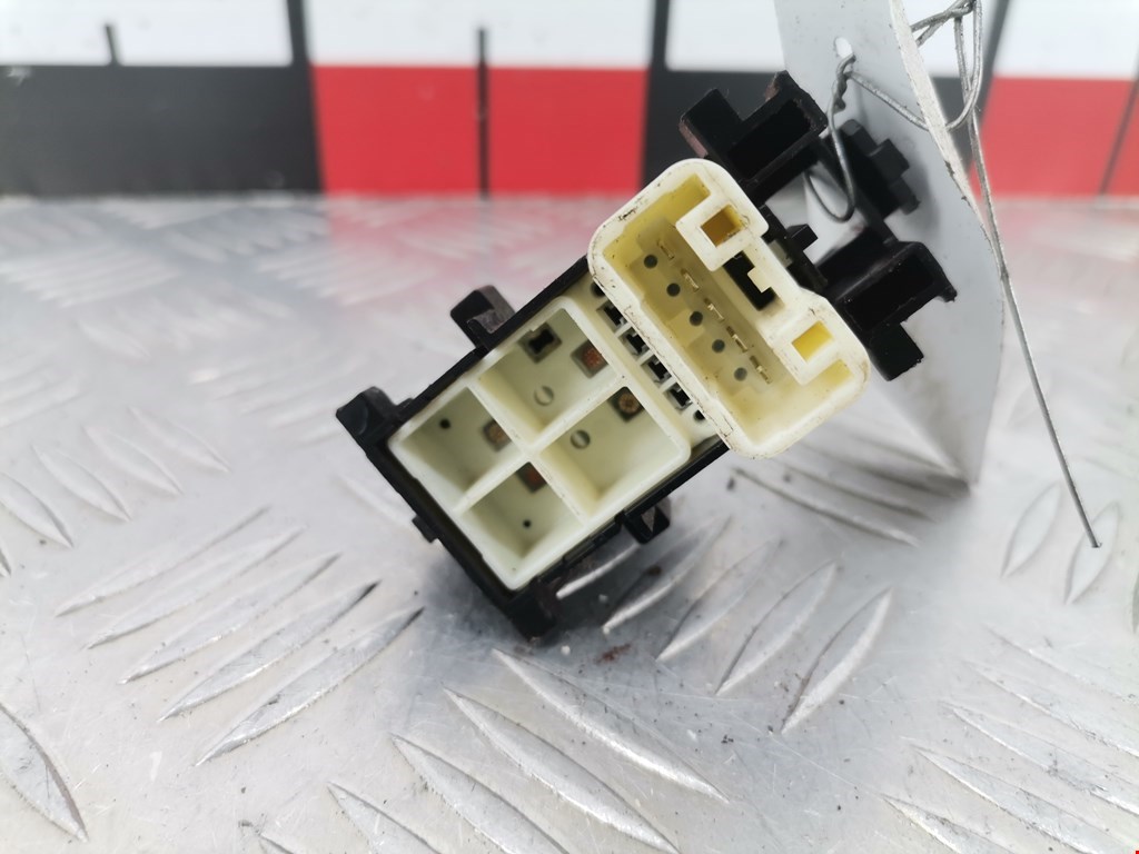 Кнопка стеклоподъемника TOYOTA RAV 4 XA30 2006-2012