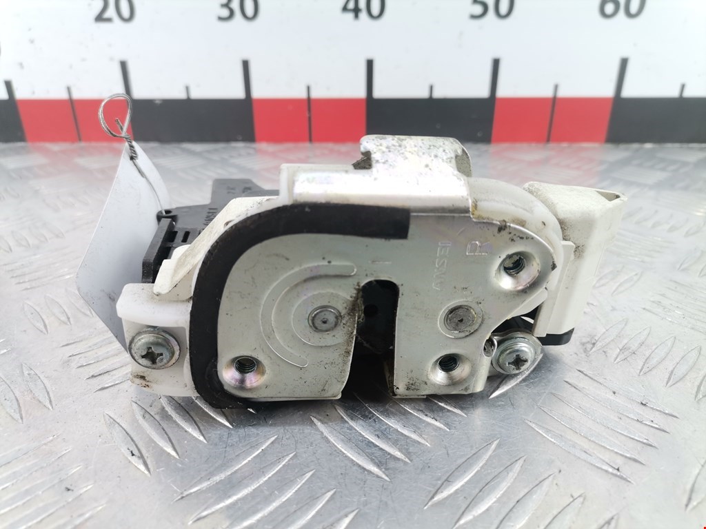 Замок двери передней правой MITSUBISHI L200 KB 2006-2015