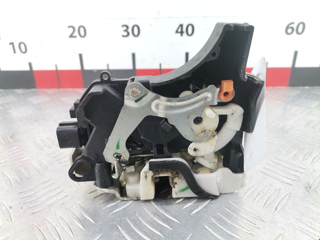 Замок двери передней правой MITSUBISHI L200 KB 2006-2015