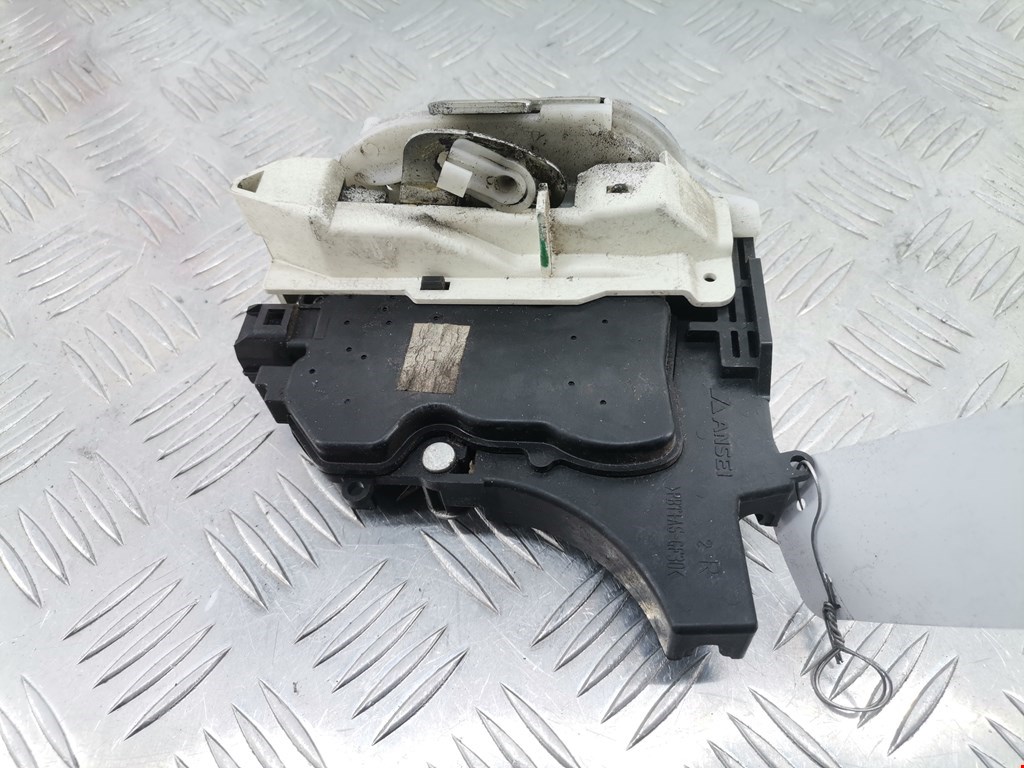 Замок двери передней правой MITSUBISHI L200 KB 2006-2015