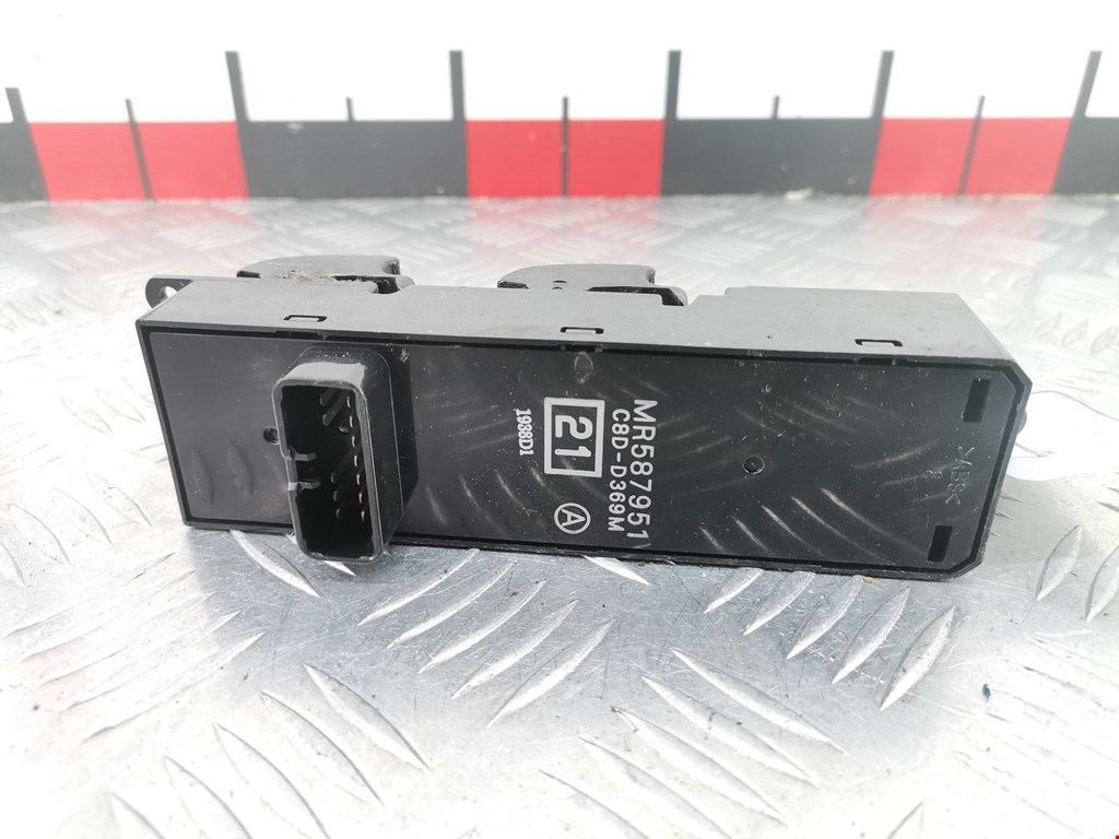 Блок управления стеклоподъемниками MITSUBISHI L200 KB 2006-2015