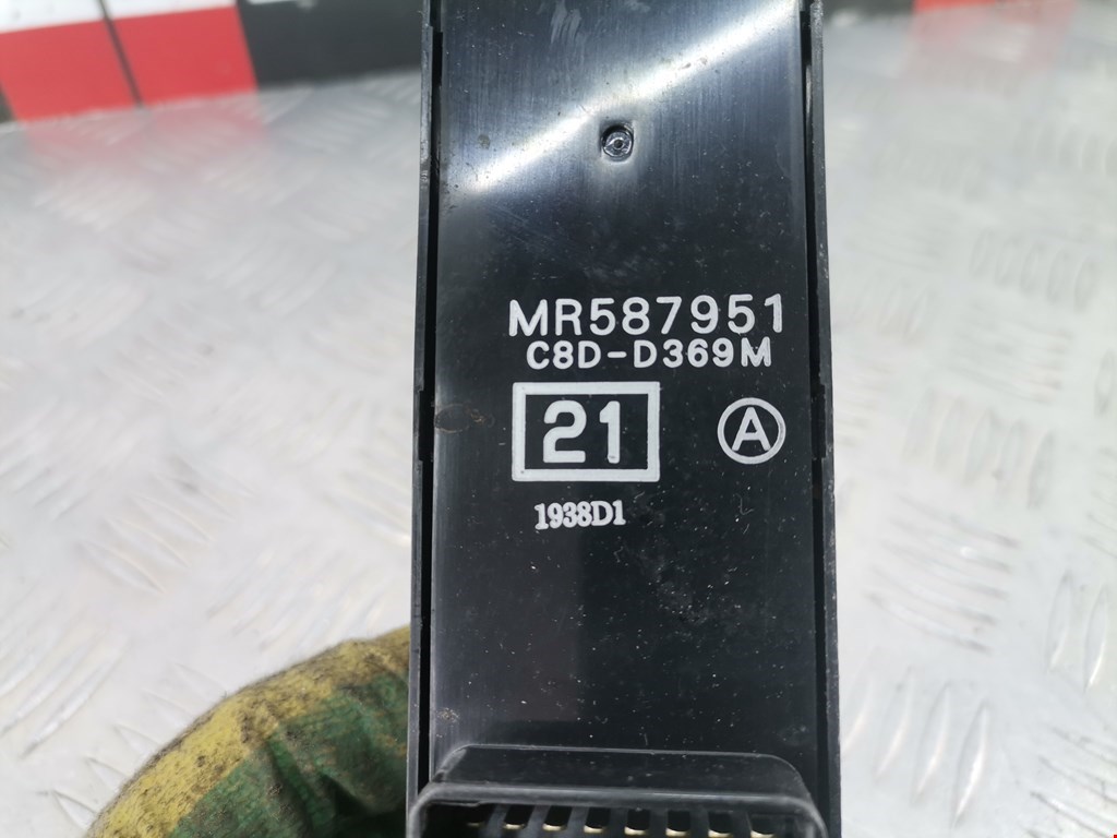 Блок управления стеклоподъемниками MITSUBISHI L200 KB 2006-2015