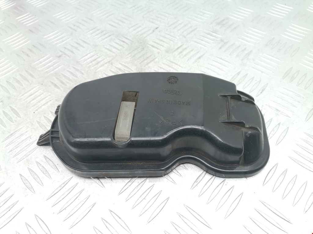 Крышка (заглушка) фары правой Volkswagen Polo 3 (1994-2002)