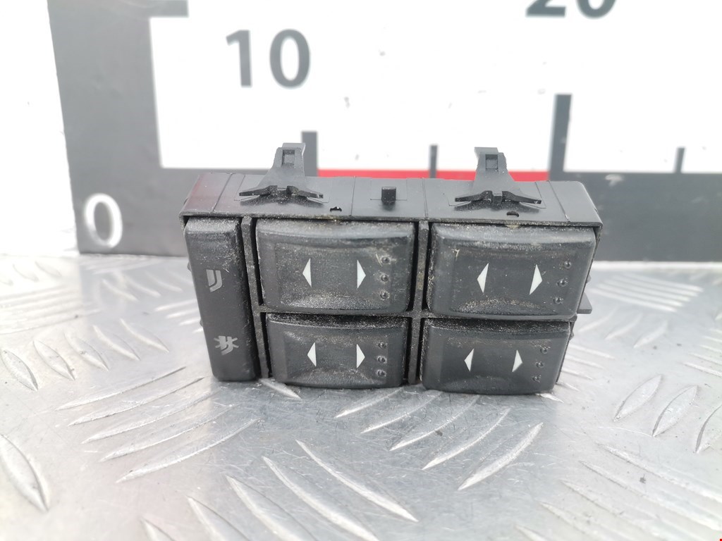 Блок управления стеклоподъемниками FORD Mondeo III 2000-2007