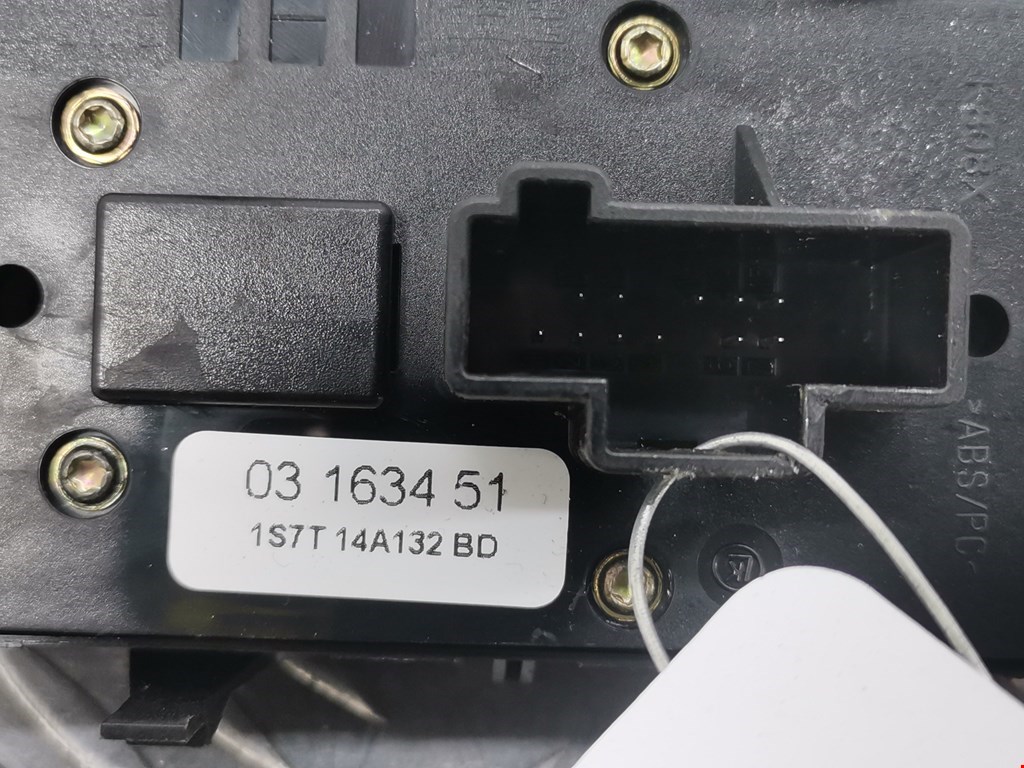 Блок управления стеклоподъемниками FORD Mondeo III 2000-2007