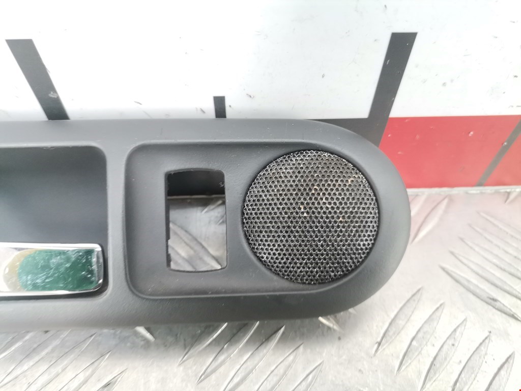 Ручка дверная задняя внутренняя левая VOLKSWAGEN Passat B5 1997-2005