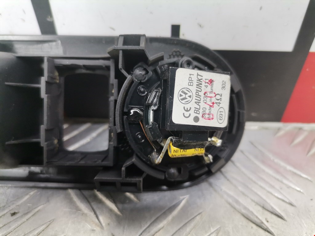 Ручка дверная задняя внутренняя левая VOLKSWAGEN Passat B5 1997-2005