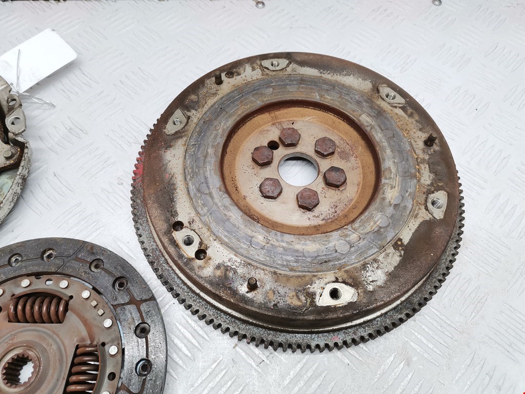 Маховик (демпфер сцепления) FORD Fusion 2002-2012