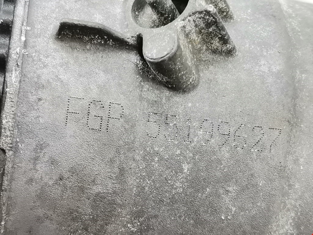 Корпус масляного фильтра OPEL Zafira B 2005-2012