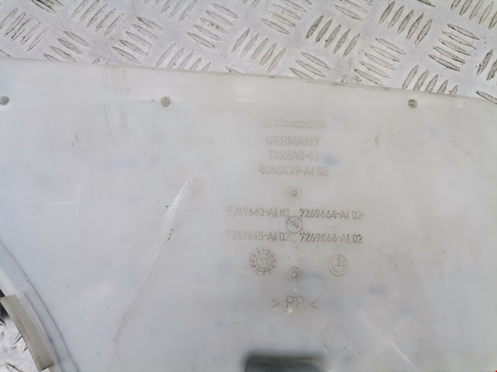 Бачок омывателя BMW 5er 5 серия F10/F11/F07 2009-2017