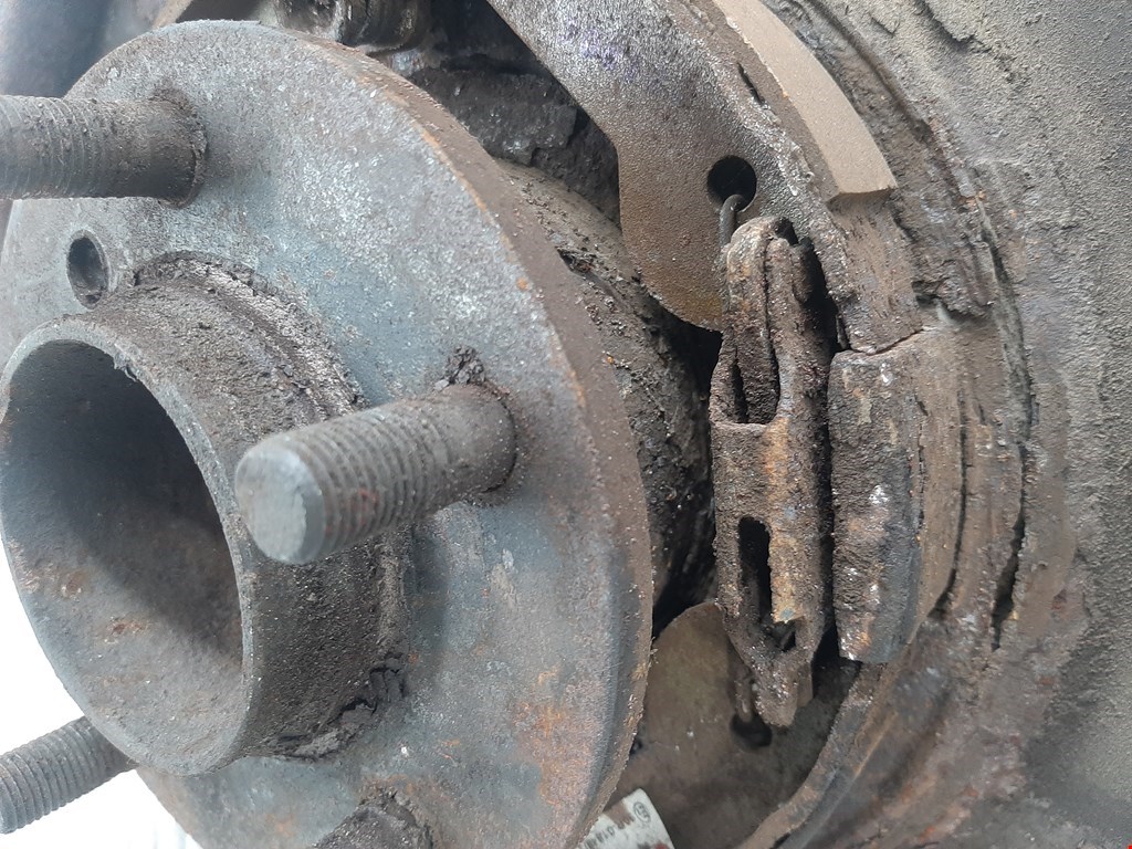 Ступица задняя левая LAND ROVER Range Rover 2002-2012