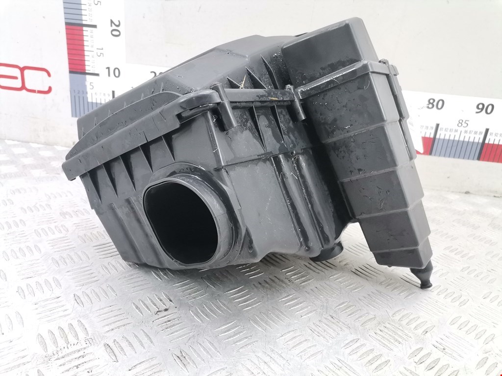 Корпус воздушного фильтра LAND ROVER Range Rover Sport 2005-2013