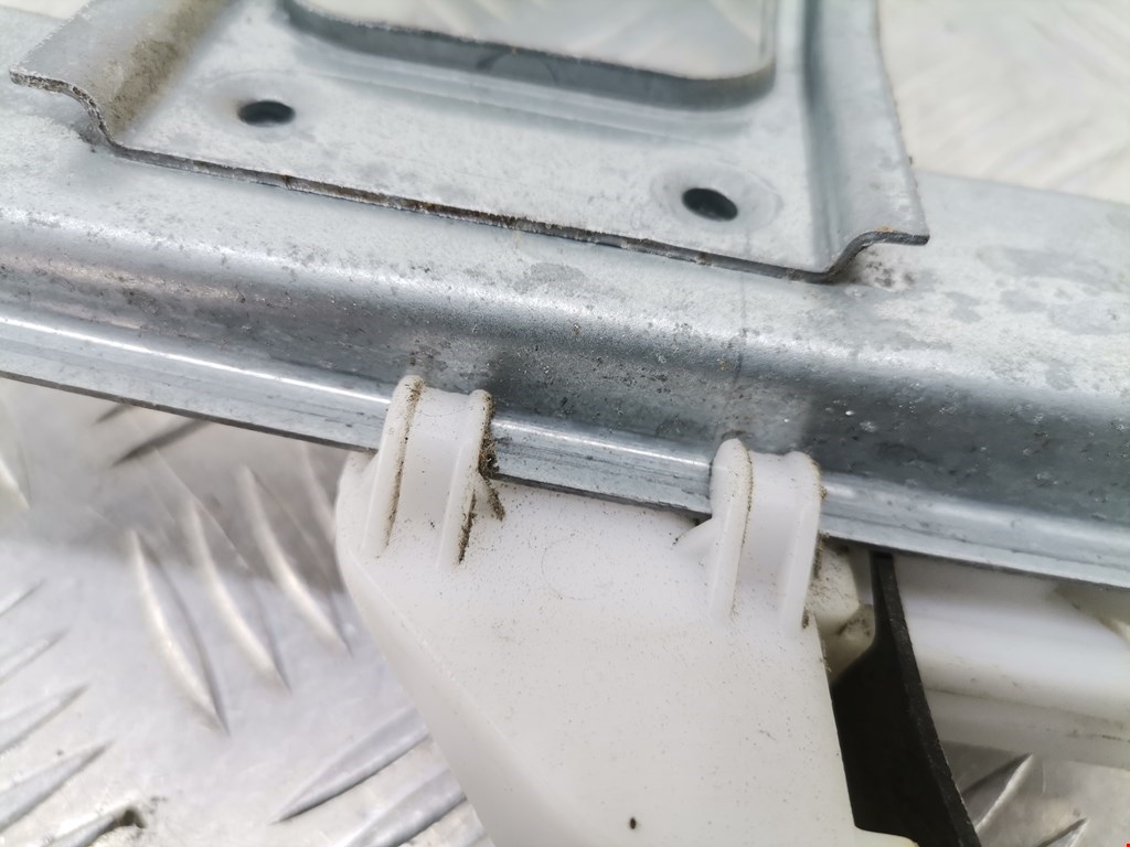 Стеклоподъемник задний правый FORD Focus I 1998-2005