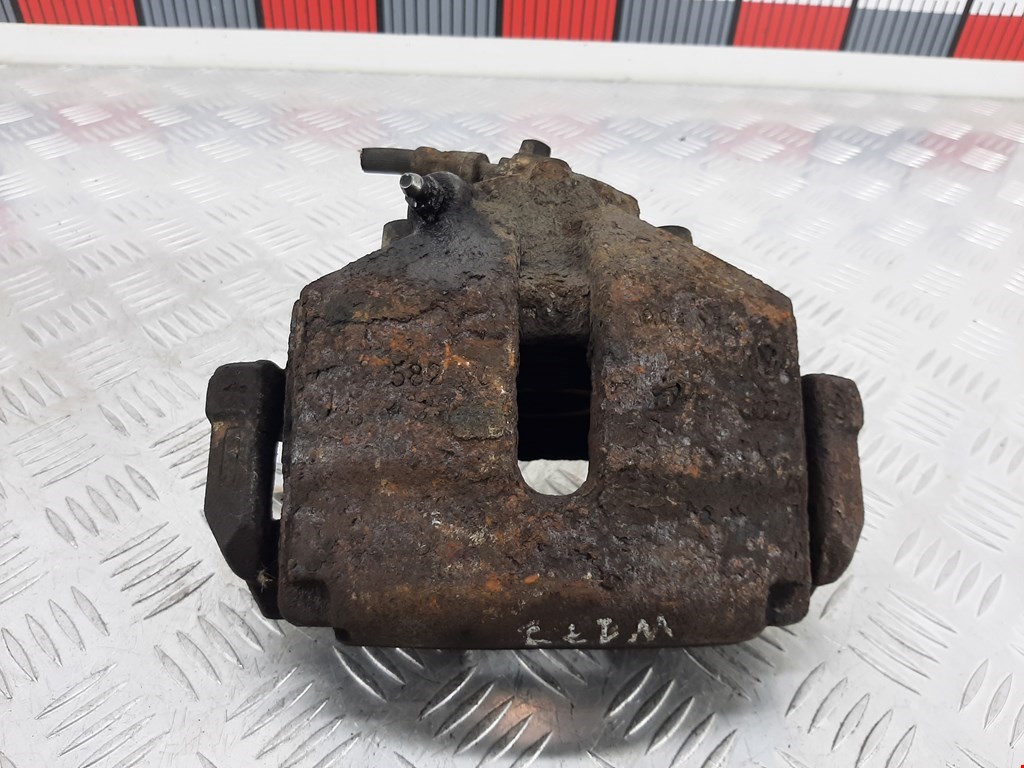 Суппорт передний правый AUDI A3 8P 2003-2013