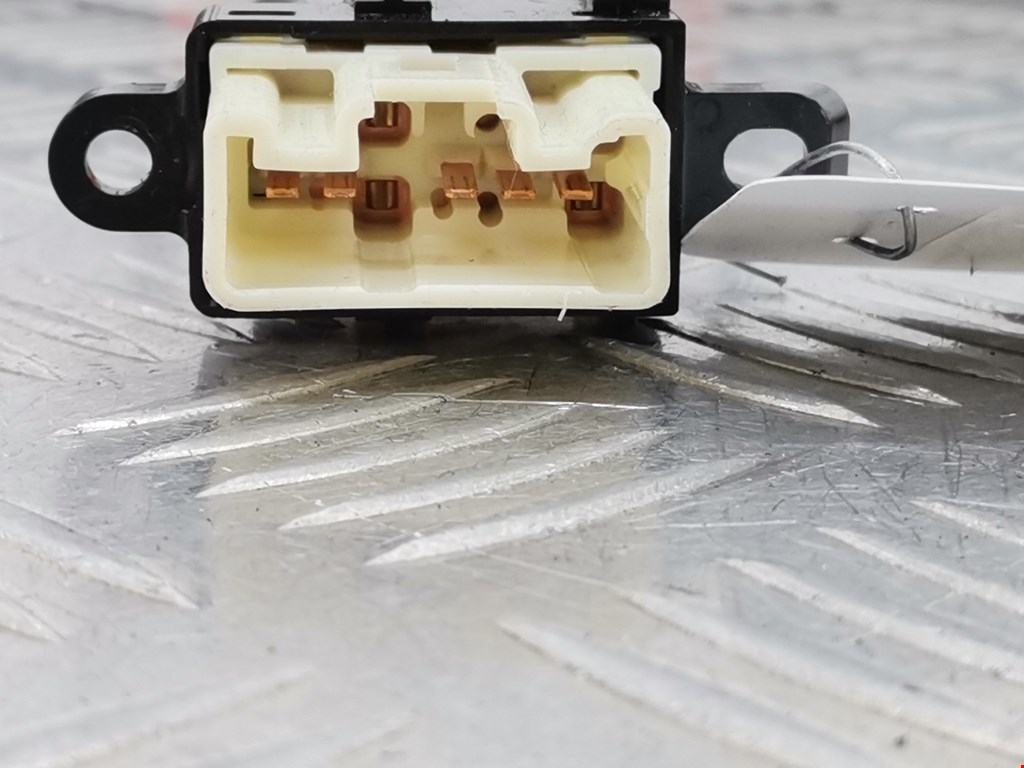 Кнопка стеклоподъемника MAZDA Mazda 6 GG 2000-2007