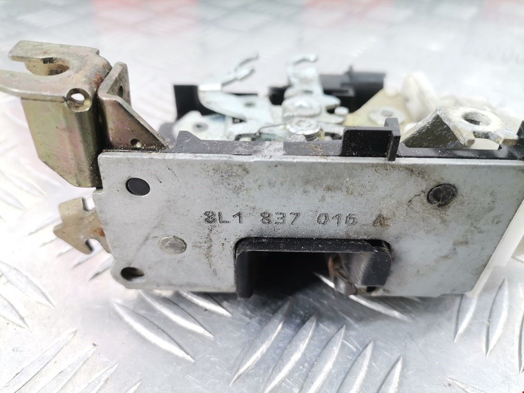 Замок двери передней правой AUDI A3 8L 1996-2003