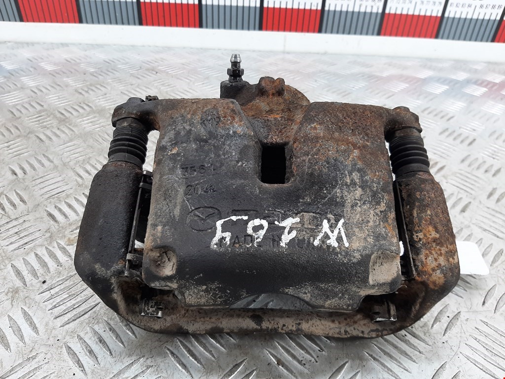 Суппорт передний правый MAZDA CX-3 2015-н.в.