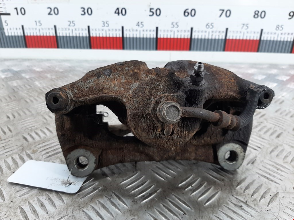 Суппорт передний правый MAZDA CX-3 2015-н.в.