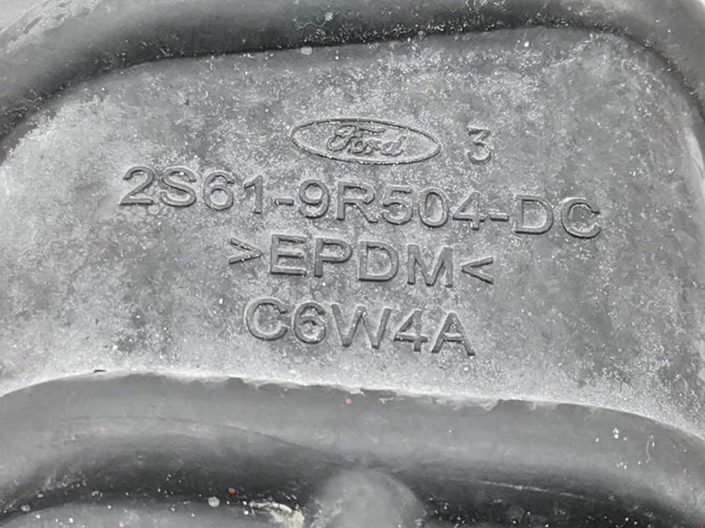 Патрубок воздушного фильтра FORD Fiesta 2001-2008