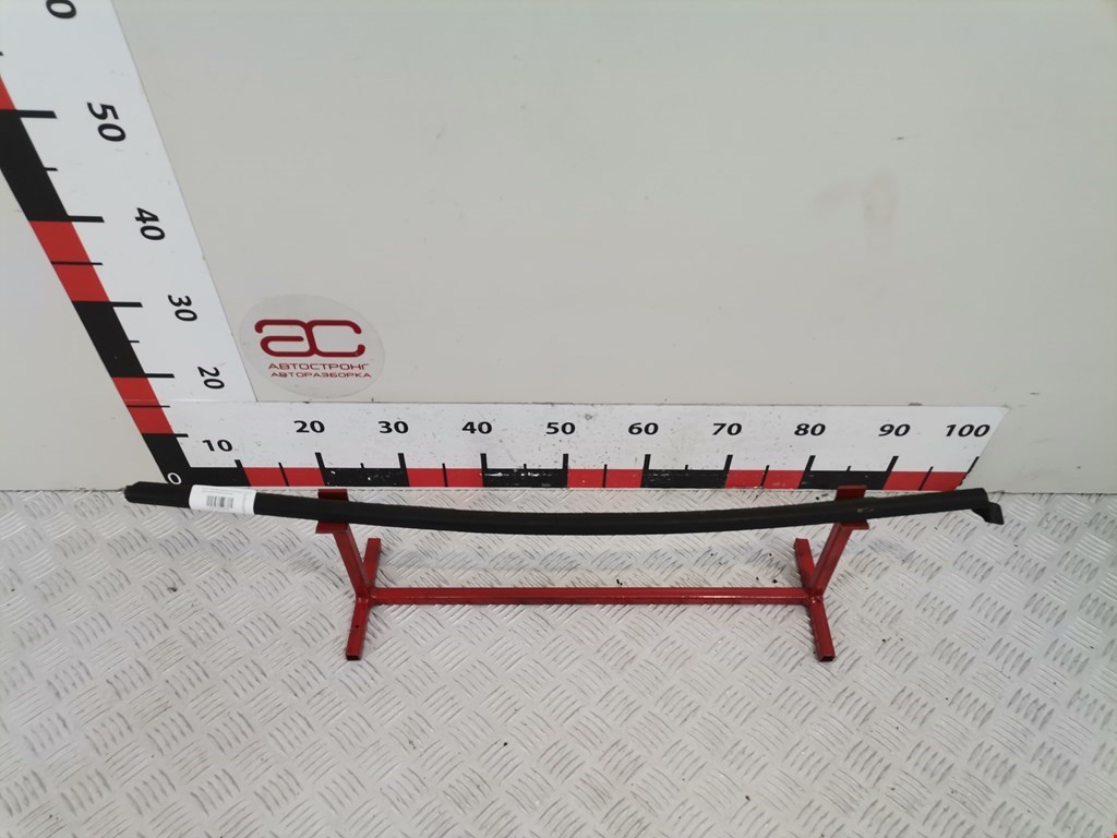 Накладка декоративная (молдинг) стекла двери задней правой Renault Scenic 3 (2009-2016)