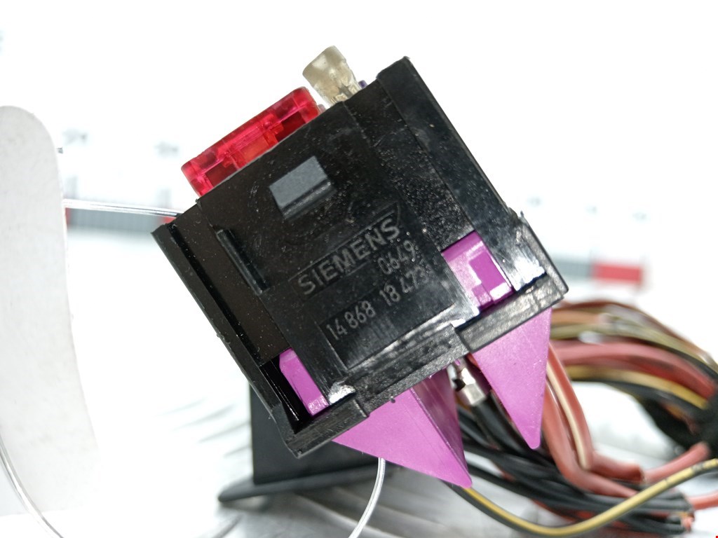 Датчик уровня в бачок омывателя VOLKSWAGEN Sharan 1995-2010