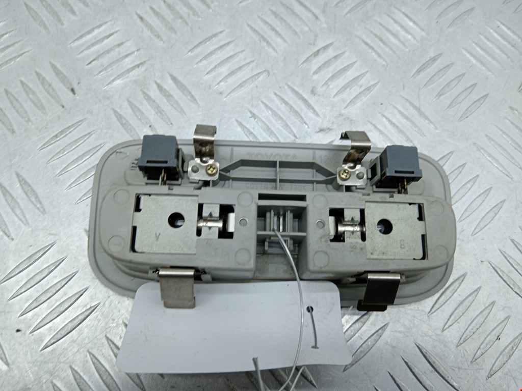 Плафон салонный (салона фонарь) TOYOTA Corolla E120 2001-2006