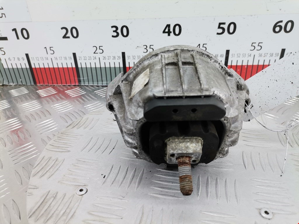 Подушка (опора) крепления двигателя BMW 3-Series (E90/E91/E92/E93) (2004-2013)