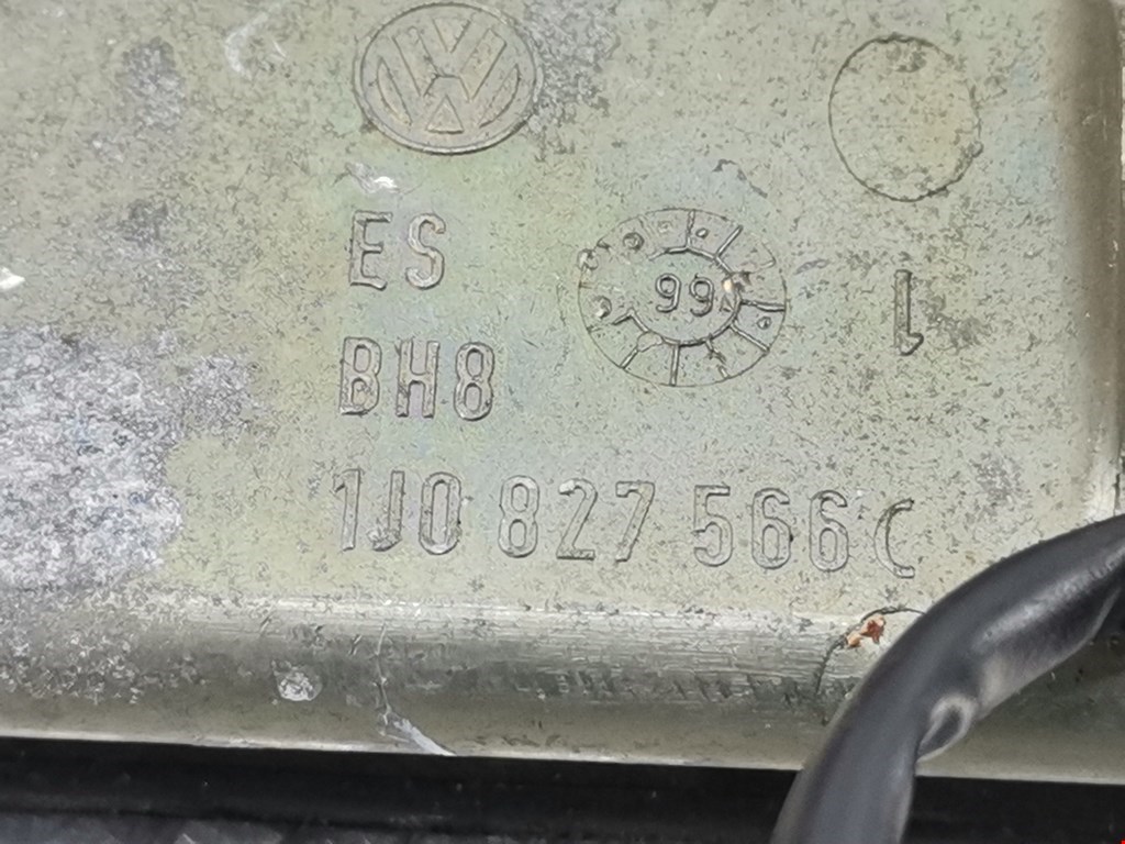 Ручка двери багажника наружная VOLKSWAGEN Golf IV 1997-2003