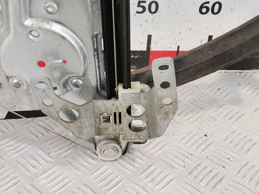 Стеклоподъемник задний левый AUDI A4 B5 1995-2001