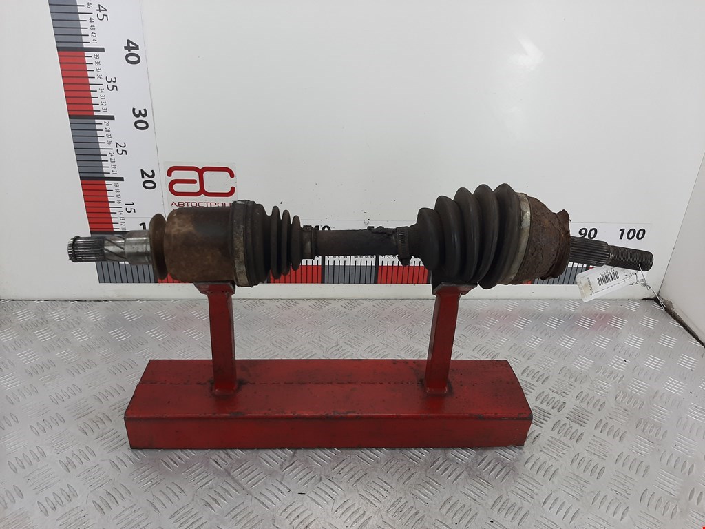 Полуось передняя левая (приводной вал шрус) Nissan Pathfinder (R51) (2004-2014)