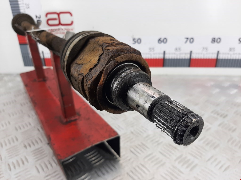 Полуось (привод, приводной вал) задняя правая TOYOTA RAV 4 XA30 2006-2012