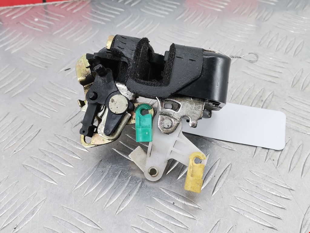 Замок двери задней левой CHRYSLER PT Cruser 2000-2010