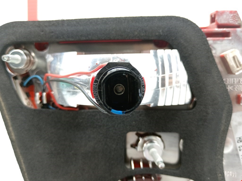 Фонарь задний внутренний правый BMW 7er 7 серия F01/F02/F04 2008-2015