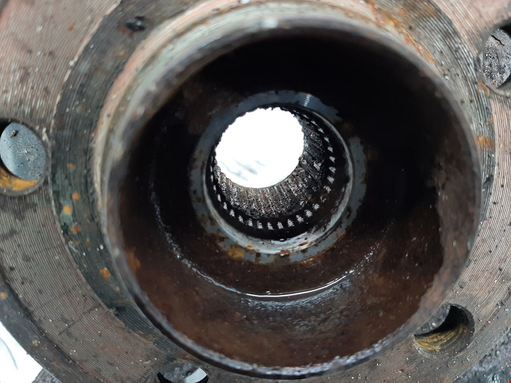 Ступица передняя левая VOLKSWAGEN Polo IV 2001-2009