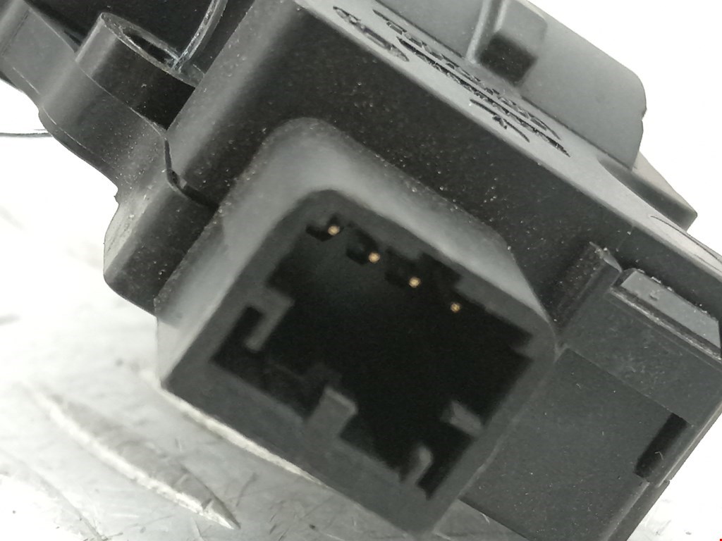 Моторчик заслонки печки BMW 1er E81\E87 2004-2011