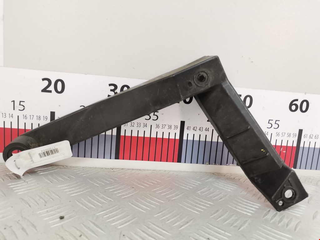 Кронштейн заднего бампера левый правый VOLKSWAGEN Touareg 2002-2010