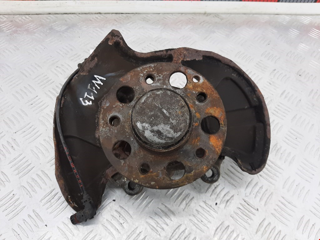 Ступица передняя левая MERCEDES-BENZ CLC-Class CL203 2008-2011