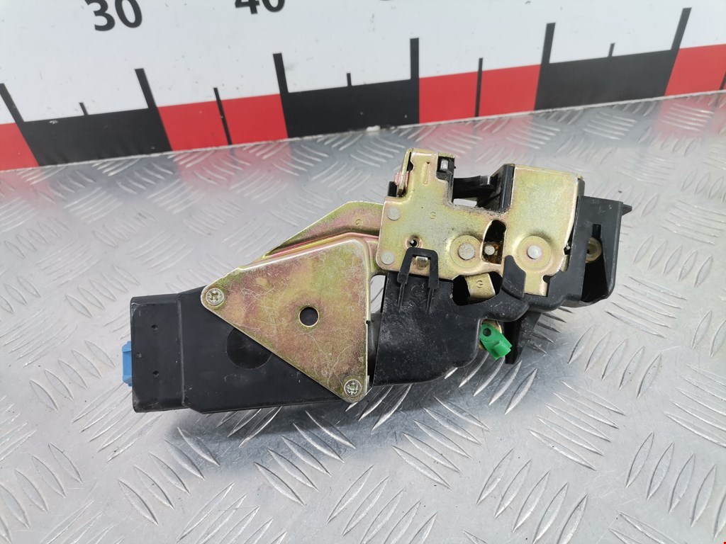 Замок двери передней левой MITSUBISHI Space Star 1999-2006