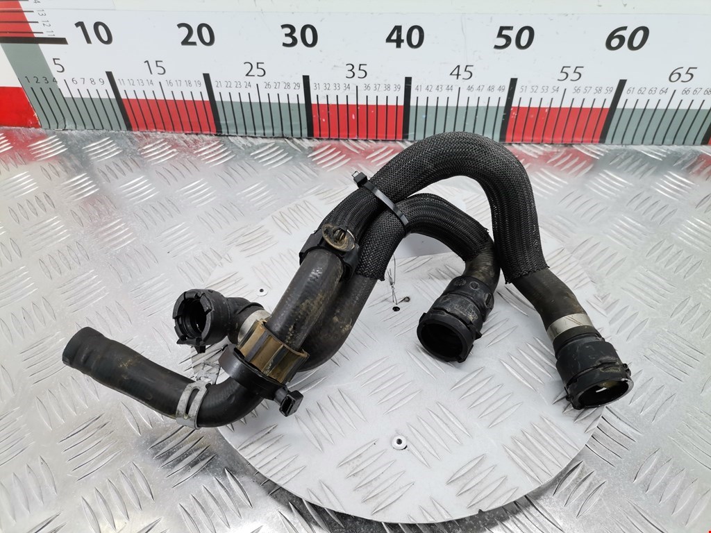 Патрубок отопителя VOLVO V60 2010-2018